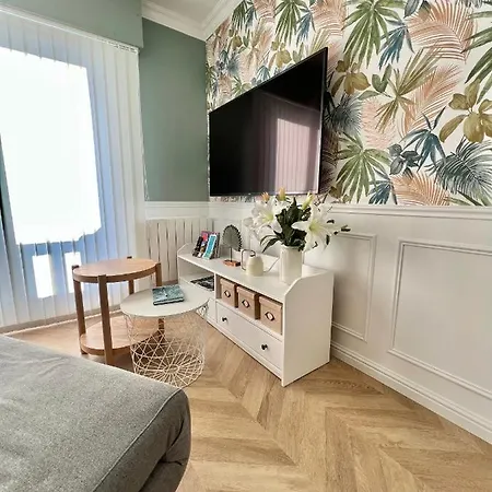 «la Petite Escapade A Deauville» Place Morny